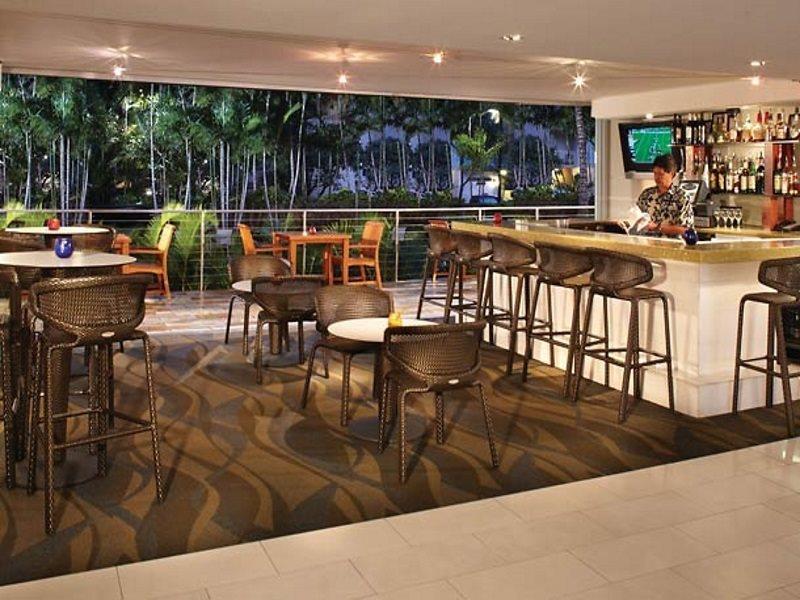 Courtyard By Marriott Waikiki Beach Honolulu Restaurant photo